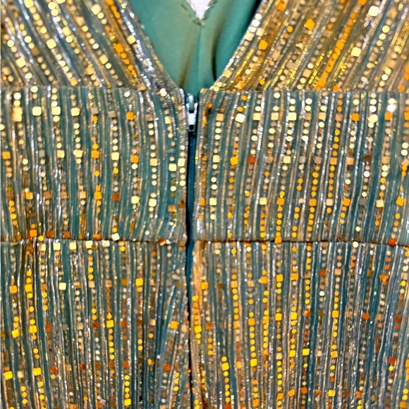 City Triangles Green and Gold Glamorous Jumpsuit This thing is so cool!💚 - Picture 6 of 7